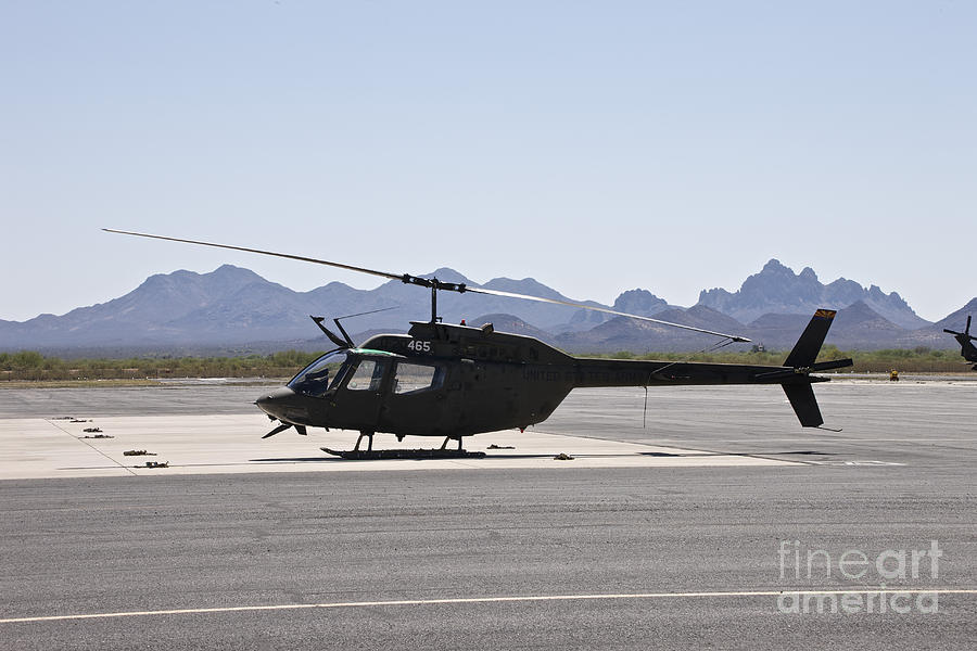 An Oh-58 Kiowa Helicopter Of The U.s Photograph