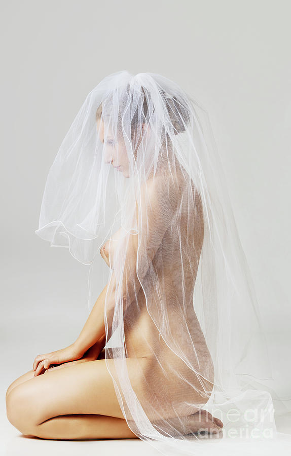 The Veil nude photos