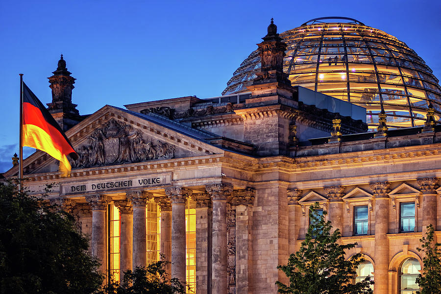 Berlin Photograph - Berlin - Reichstag Building #1 by Alexander Voss
