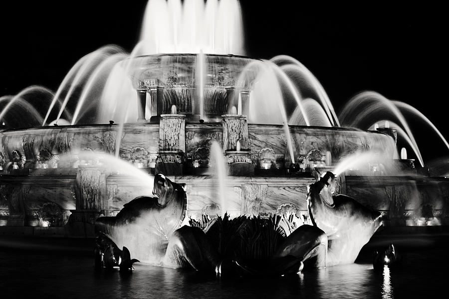 Buckingham Fountain at Night #1 Photograph by Laura Kinker
