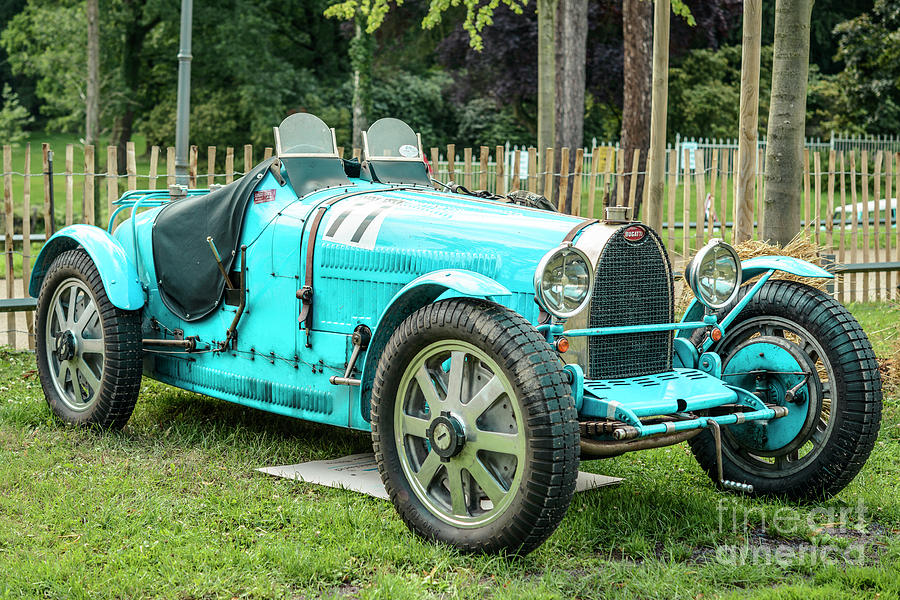 Bugatti Type 35 Vintage Race Car Stock Photo - Download Image Now