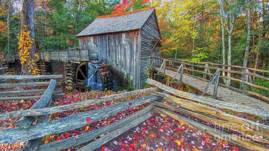 Fall Photograph - Cable Mill by Geraldine DeBoer