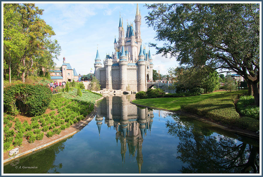 Cinderellas Castle, Magic Kingdom, Walt Disney World #1 Photograph by A Macarthur Gurmankin