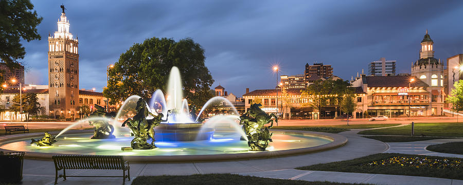 Kansas City Photograph - City of Fountains #1 by Ryan Heffron