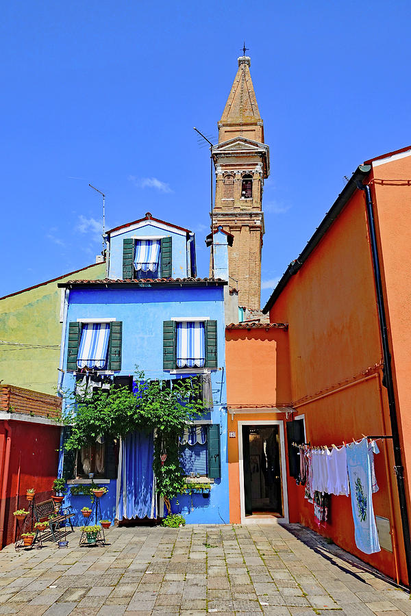 Colorful House On The Island Of Burano, Italy #1 Photograph by Rick Rosenshein