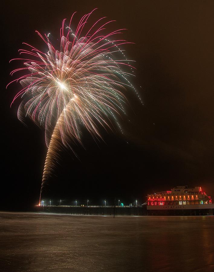 Experience the Magic: Daytona Beach Fireworks 2023