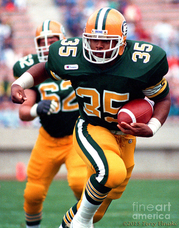 Edmonton Eskimos Football - Warren Moon - 1981 by Terry Elniski