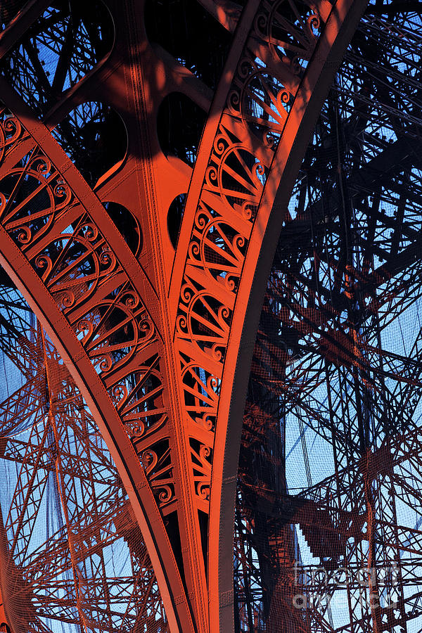 Eiffel Tower, Paris Photograph by David Bleeker