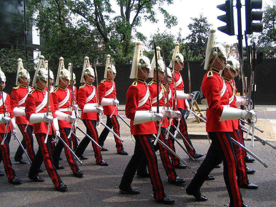 England London Guardsmen Photograph by Yvonne Ayoub - Fine Art America