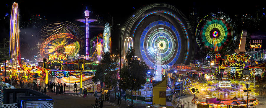 Fairground Attraction panorama by Ray Warren Fairground Attraction panorama by Ray Warren