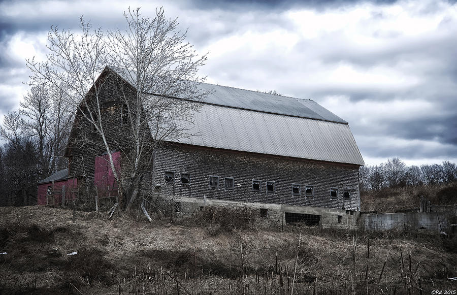 Faithful Old Barn #1 Photograph by Richard Bean