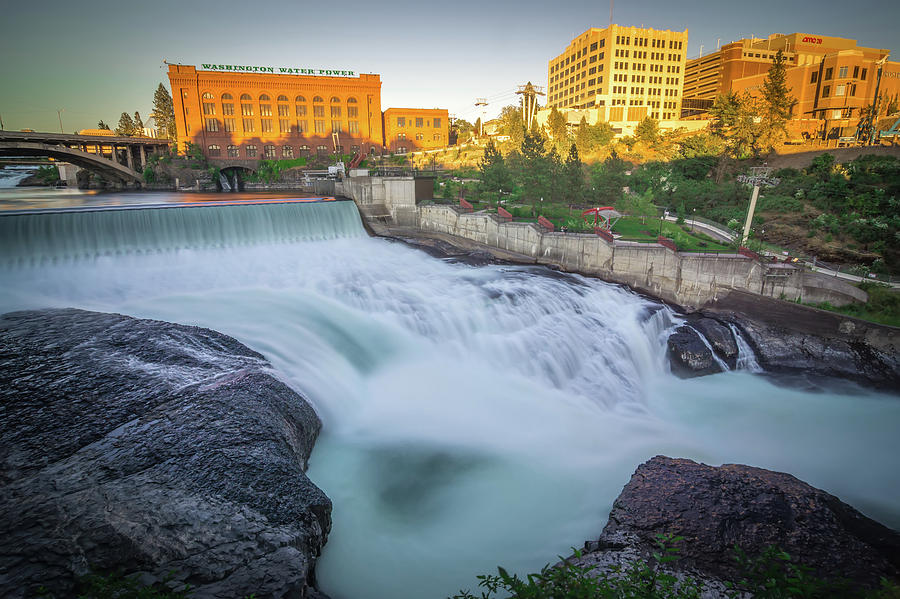 Falls and the Washington Water Power building along the Spokane #1 ...