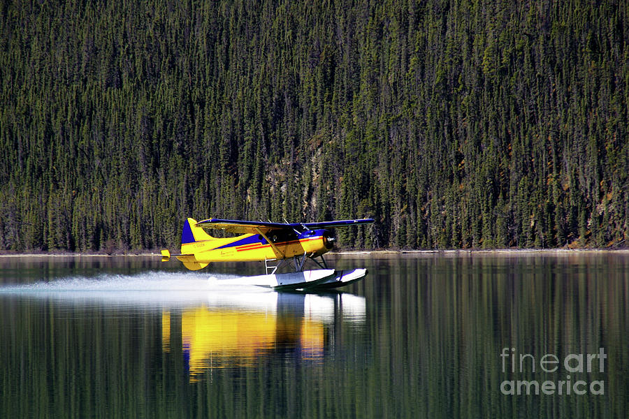 Floatplane Landing #1 Photograph by Don Siebel