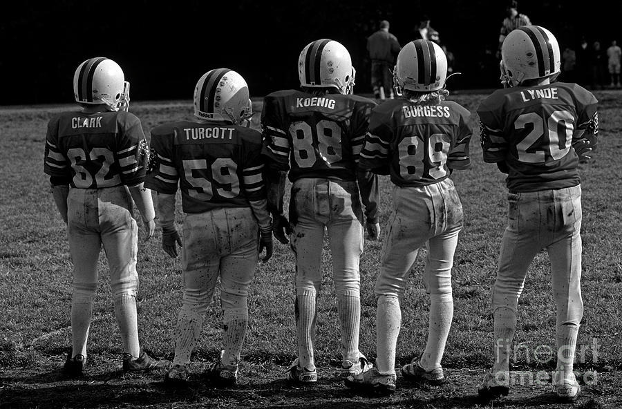 Football Team Kids On Sideline #1 Photograph by Jim Corwin