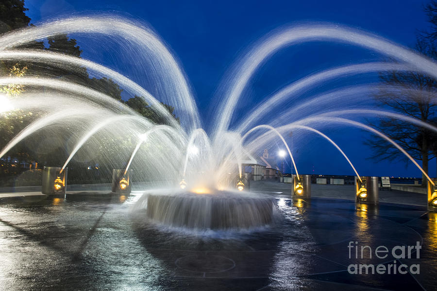 Fountain at Waterfront Park in Charleston  #1 Photograph by David Oppenheimer