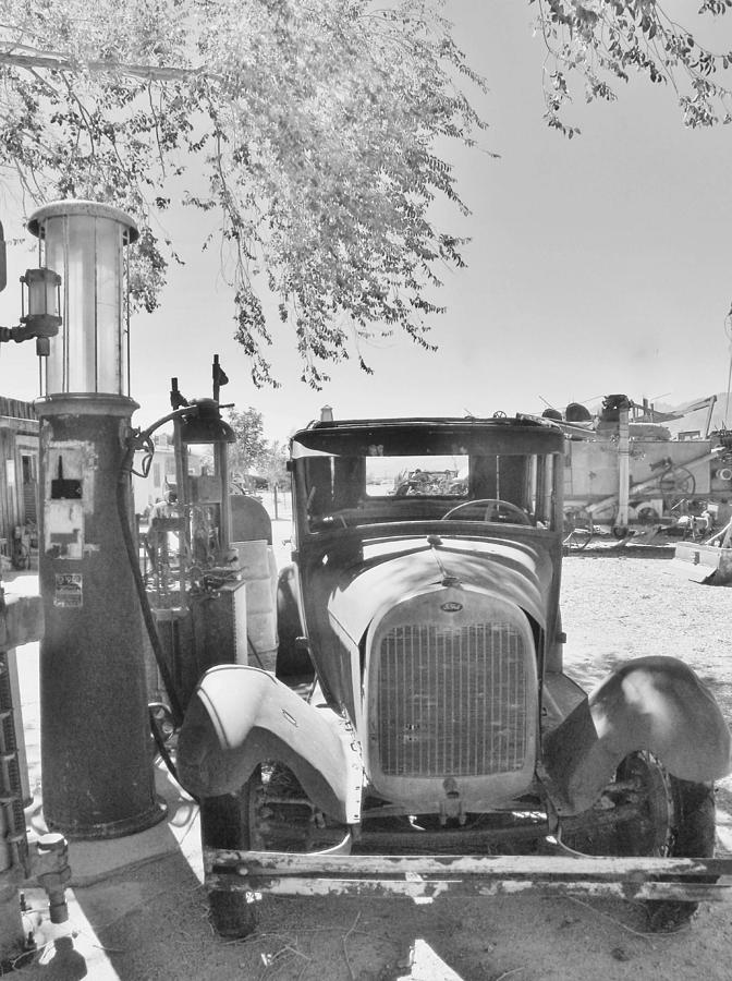 Gas Station #1 Photograph by Marilyn Diaz