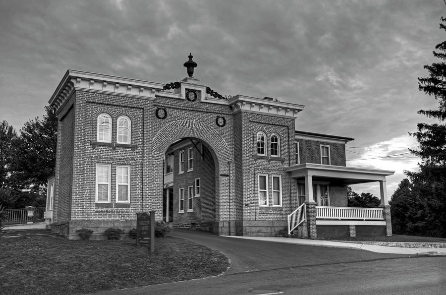 Gettysburg Evergreen Cemetery Gatehouse #1 Photograph by Craig Fildes ...