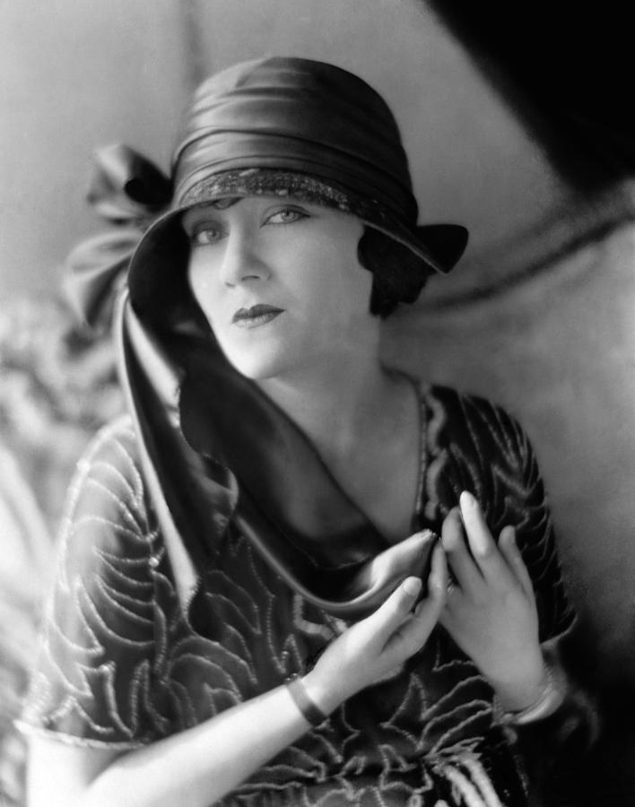 Gloria Swanson, 1921 #1 Photograph by Everett