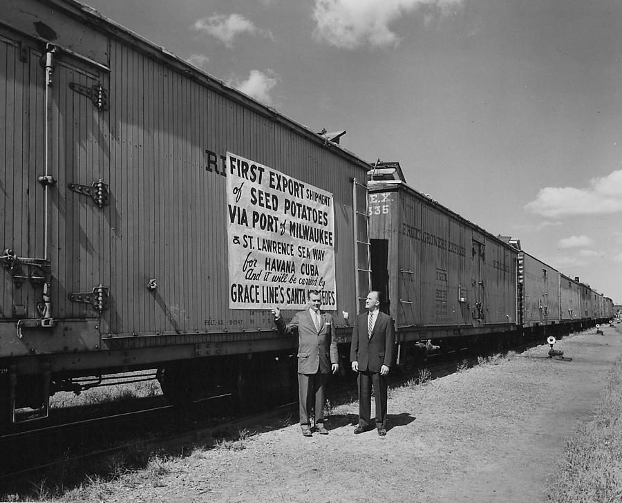 Historic Seed Potato Export to Cuba - 1959 #1 Photograph by Chicago and North Western Historical Society