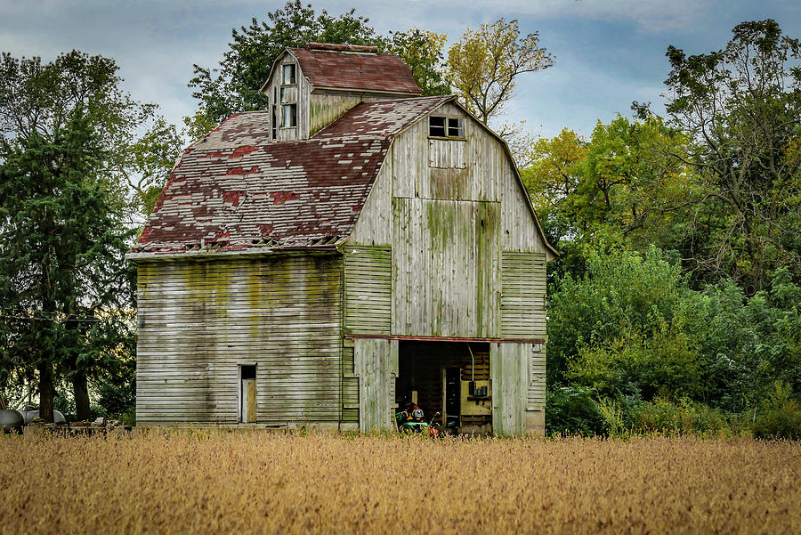 Iowa Barn #1 Photograph by Ray Congrove
