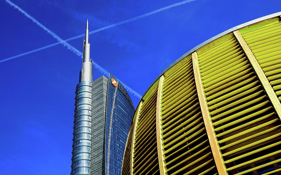 Italy, City of Milan, Porta Nuova, Bank of Unicredit Bank ...