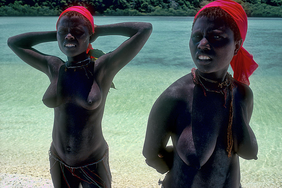 Jarawa tribe Photograph by Olivier Blaise.