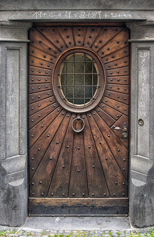 Knock Knock #2 Photograph by Robert Fawcett