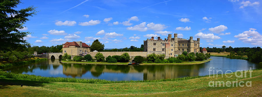 Leeds Castle Panorama #2 Photograph by Chris Thaxter