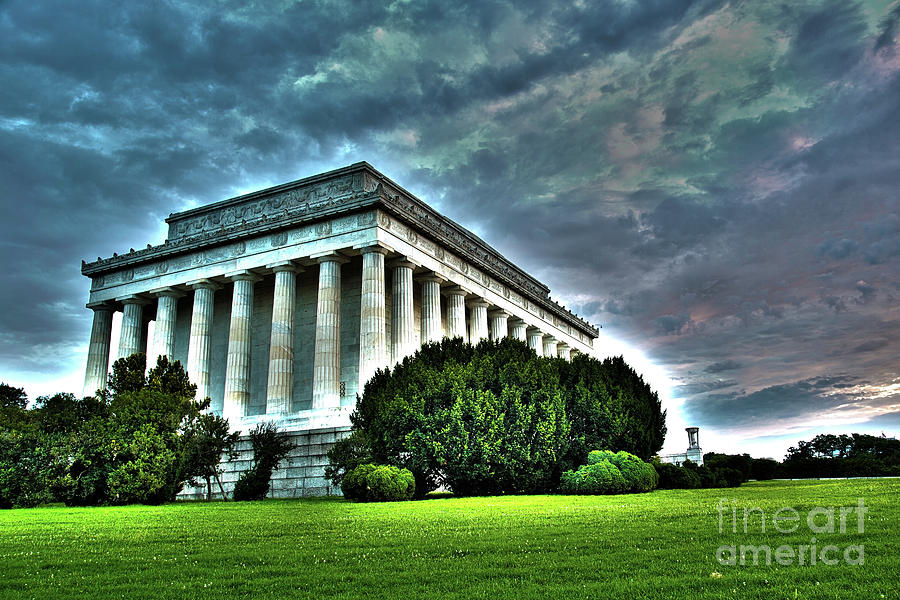 Lincoln Memorial In Washington Dc Photograph