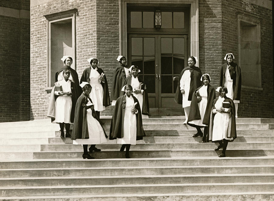 Lincoln School for Nurses #1 Photograph by Underwood Archives
