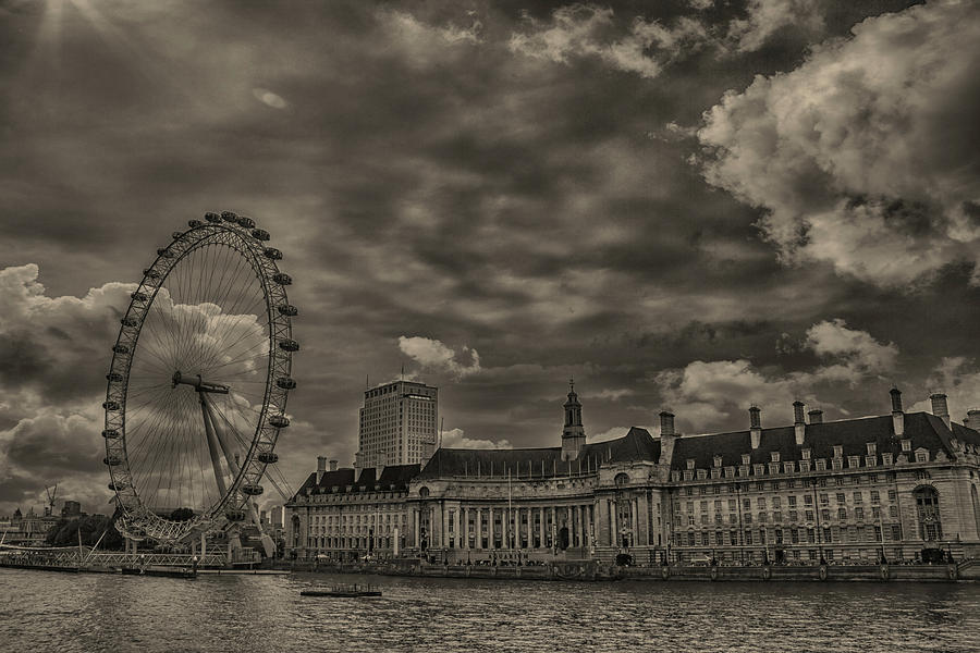 London Photograph - London Eye #1 by Martin Newman
