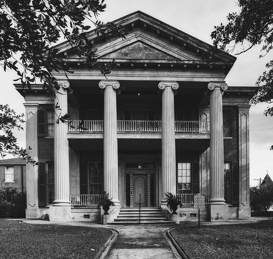 Magnolia Hall - Natchez, Mississippi #1 Photograph by Mountain Dreams