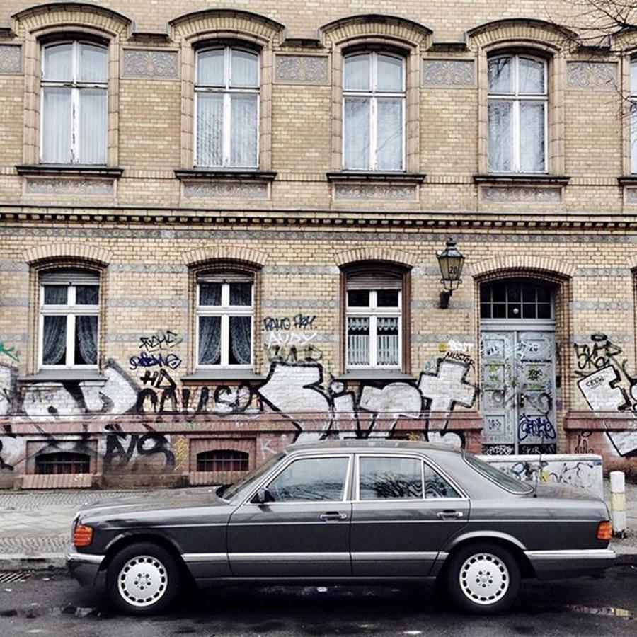 Vintage Photograph - Mercedes-benz 560 Se

#berlin #1 by Berlinspotting BrlnSpttng