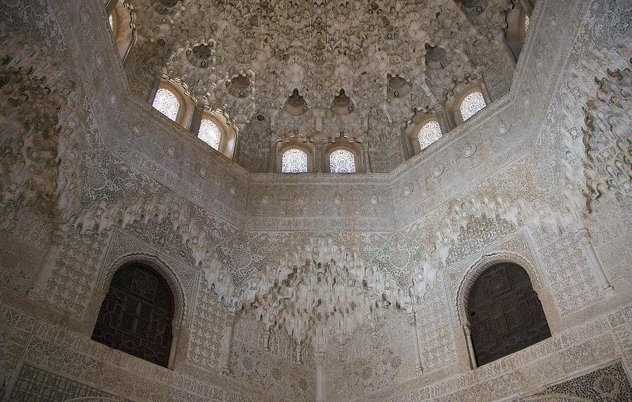 Alhambra Photograph - Mocarabe Ceiling, Alhambra #1 by David Kleinsasser