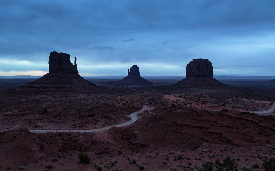 Monument Valley by Stuart Gordon Monument Valley by Stuart Gordon