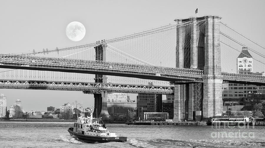 Moon Rising over the East River #2 Photograph by Jerry Fornarotto