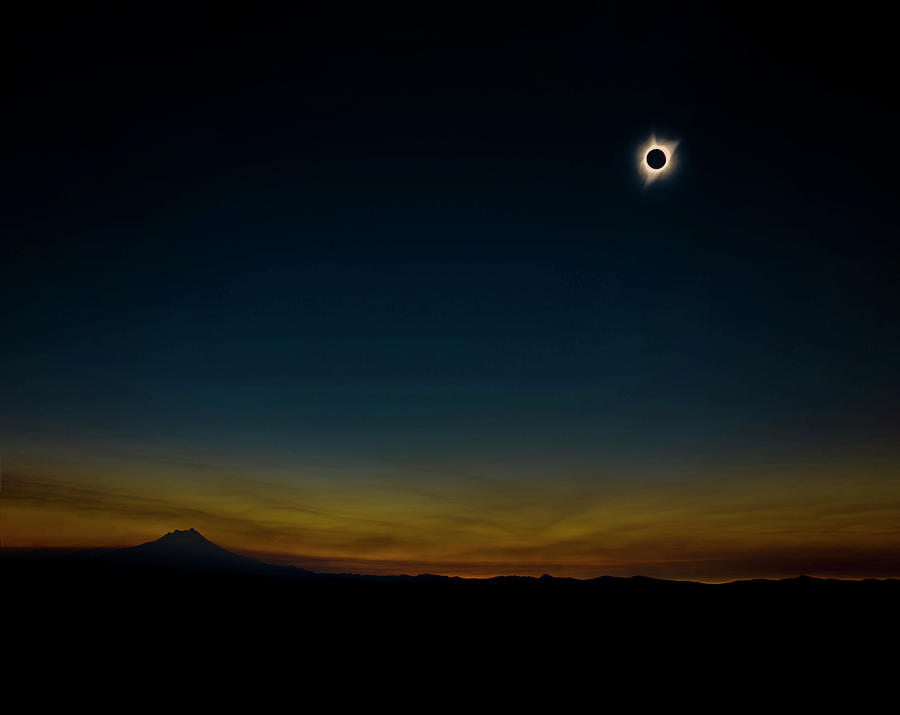 Mount Jefferson Solar Eclipse Photograph by Pelo Blanco Photo