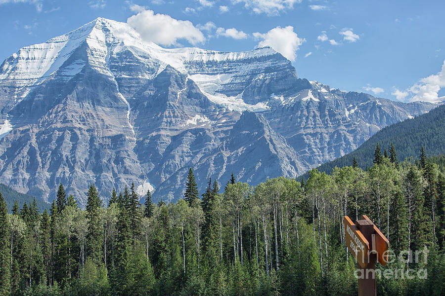 Mount Robson #2 Photograph by Patricia Hofmeester