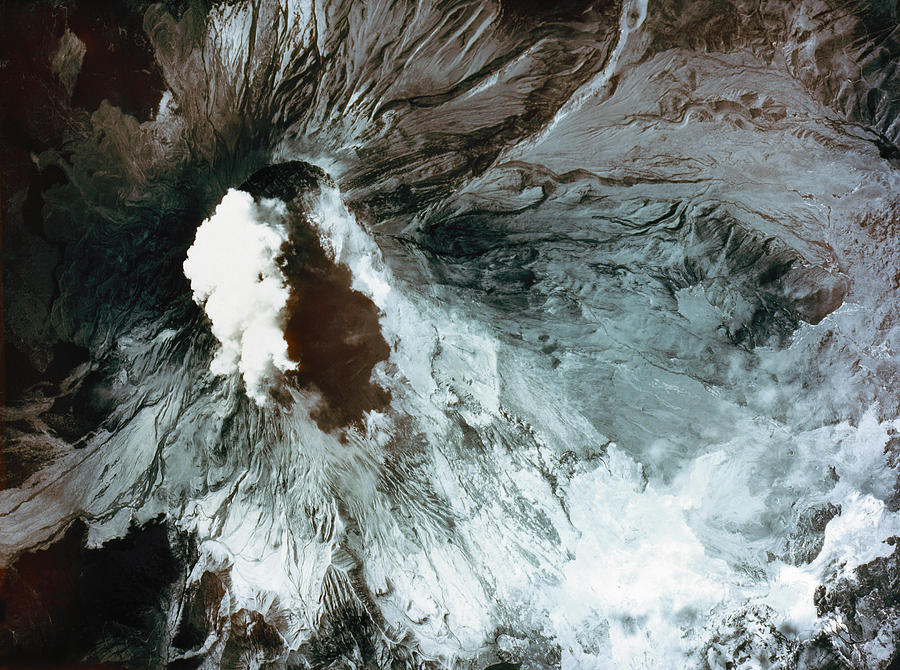 Mount St. Helens, 1980 #1 Photograph by Granger
