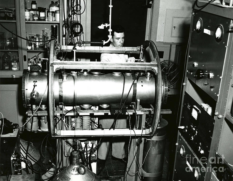 Nbs-1, Nist Atomic Clock #1 Photograph by NIST/Science Source