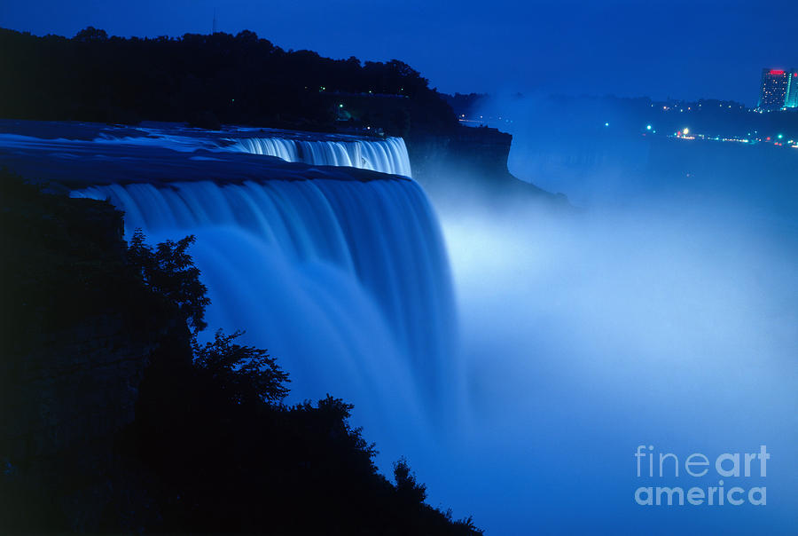 Waterfall Photograph - Niagara Falls #1 by Brian Yarvin