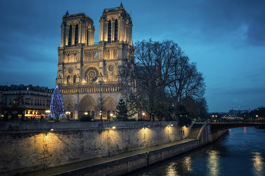 Notre Dame #1 Photograph by James Billings