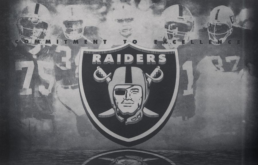 Oakland Raiders Photograph by Donna Wilson - Pixels