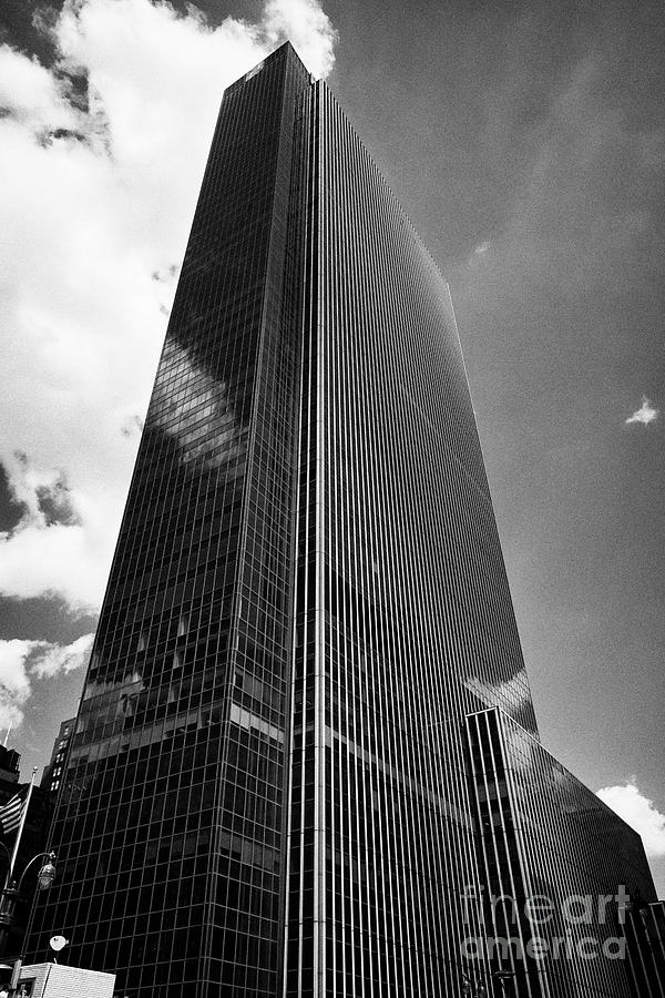 one penn plaza skyscraper New York City USA Photograph by Joe Fox ...