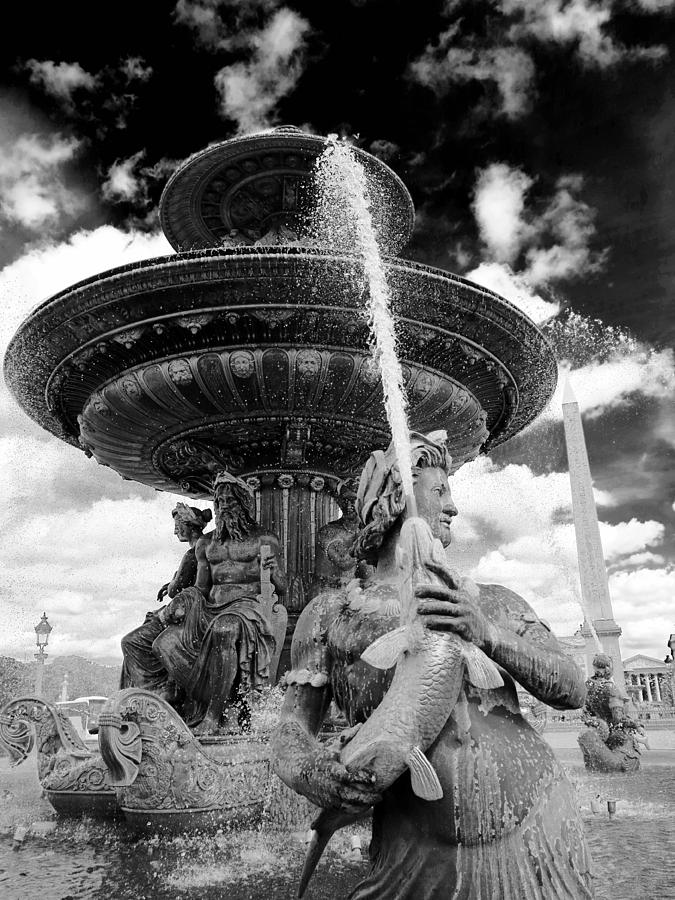 Place de la Concorde Fountain #1 Photograph by Hermes Fine Art