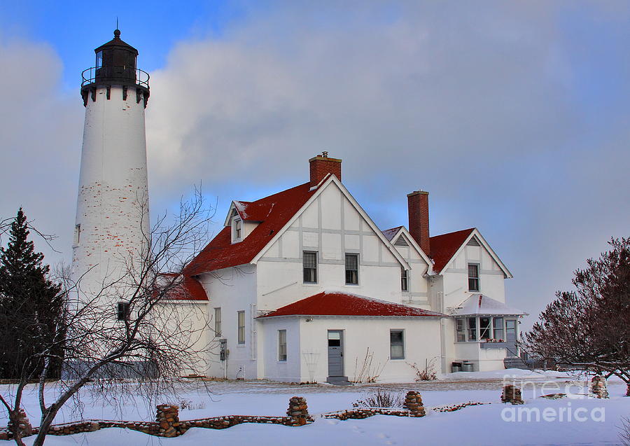 Point Iroquois Lighthouse Photograph by Dale Niesen - Fine Art America