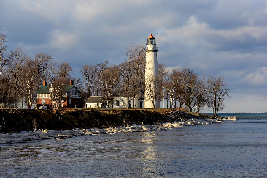 Pointe Aux Barques Lighthouse Photograph by Tricia Bagnell Pixels