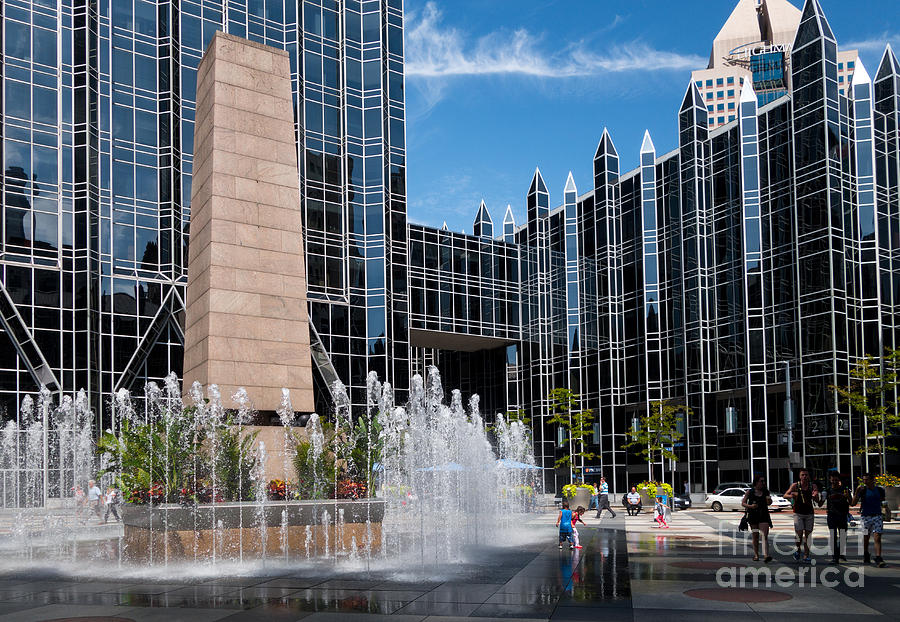 Ppg Place Photograph - Ppg Place Pittsburgh Pennsylvania by Amy Cicconi