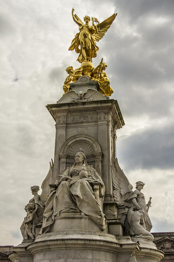 Gold Photograph - Queen Victoria Memorial Statue #2 by Suanne Forster