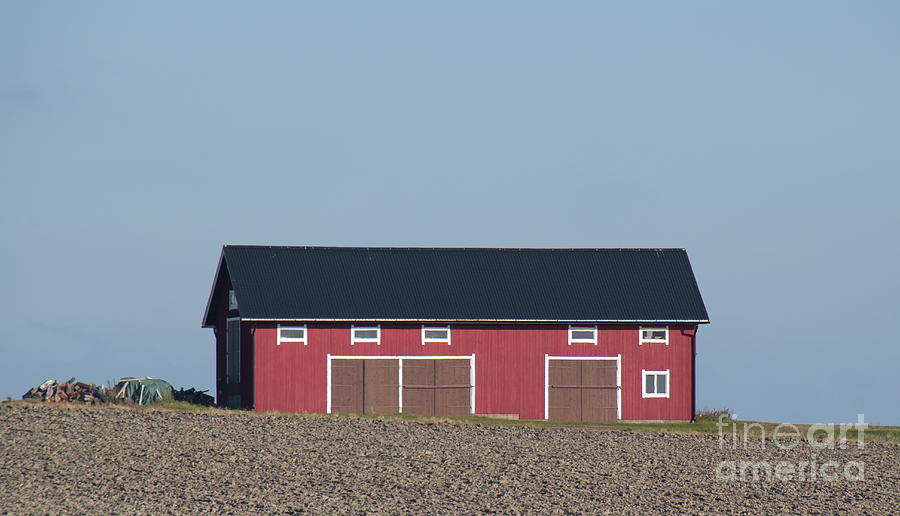 Red Barn Photograph - Red Barn #1 by Esko Lindell